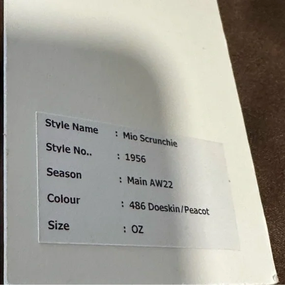 Cecile Summery Copenhagen Mio Hair Scrunchie in Doeskin Peacot - Picture 5 of 6